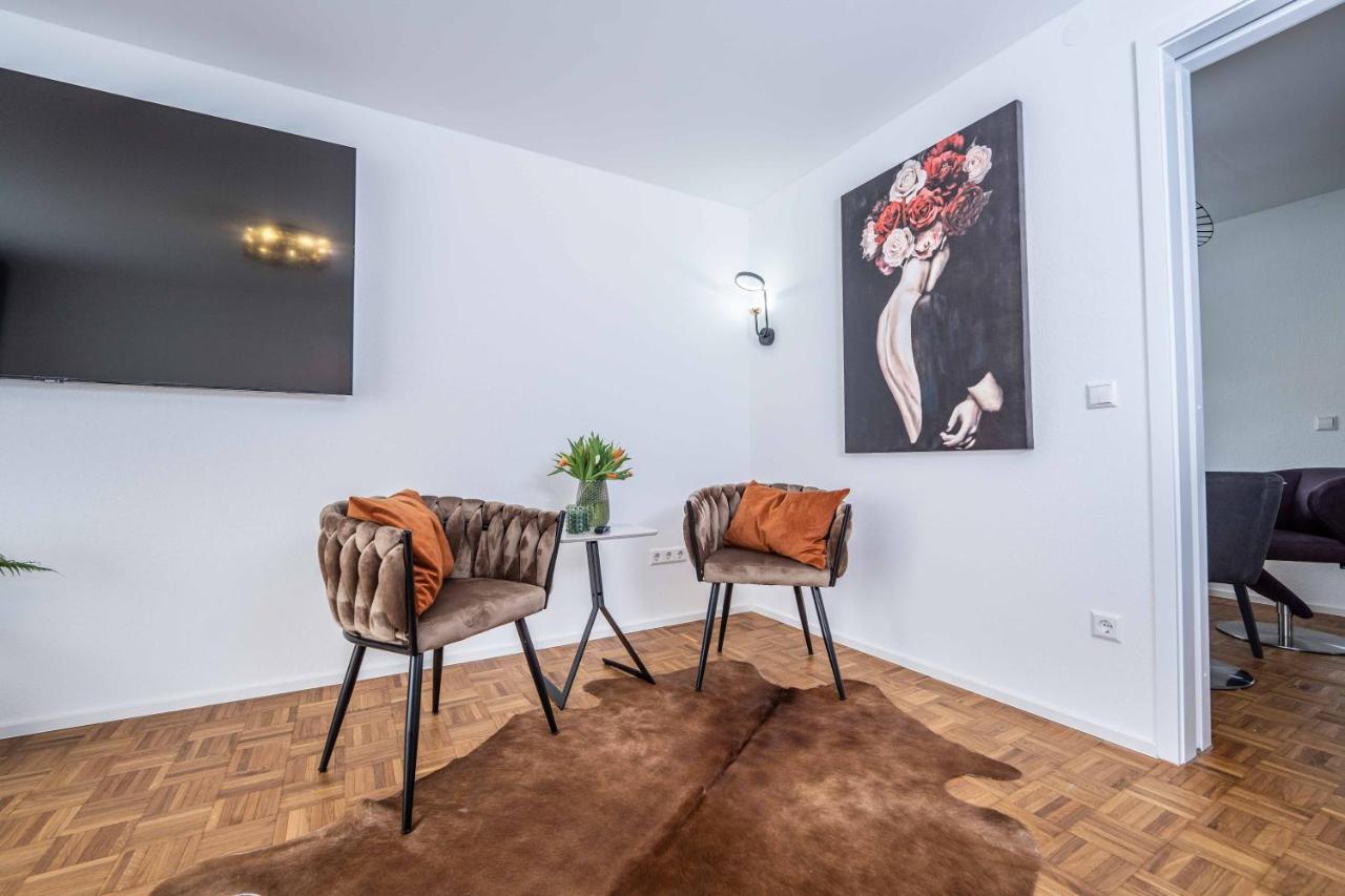 City Wohnung Fn L 5 Klimatisiert Mit Balkon Und Kueche FDH Extérieur photo