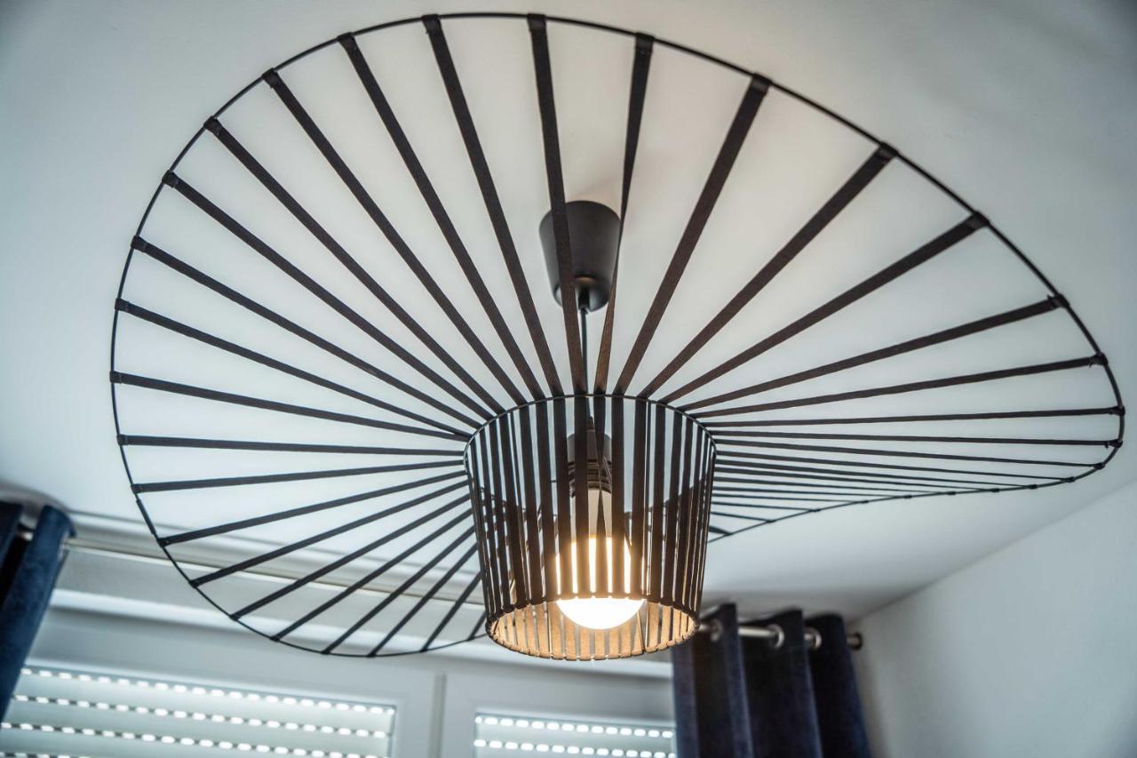 City Wohnung Fn L 5 Klimatisiert Mit Balkon Und Kueche FDH Extérieur photo